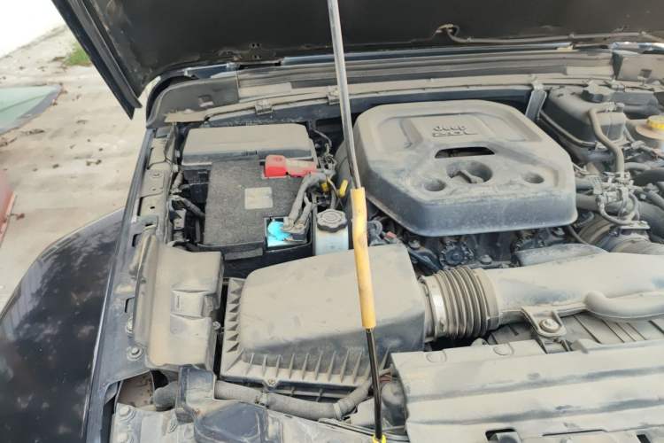 Used Jeep Wrangler 2021 2.0T Sahara Four-Door Edition Engine Bay Right