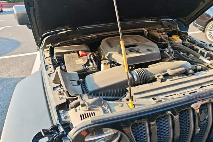 Used Jeep Wrangler 2021 2.0T Robin Hood two-door version Engine Bay Right