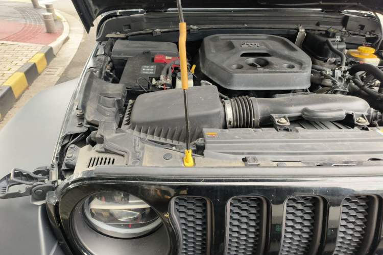 Used Jeep Wrangler 2021 2.0T Robin Hood Four-Door Edition Engine Bay Right
