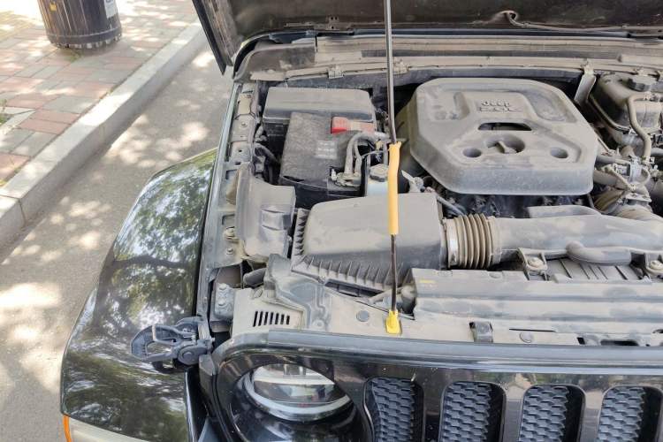 Used Jeep Wrangler 2021 2.0T Sahara Four-Door Edition Engine Bay Right