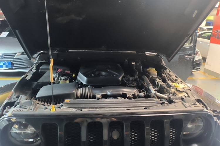 Used Jeep Wrangler 2021 2.0T Sahara Four-Door Edition Engine Bay