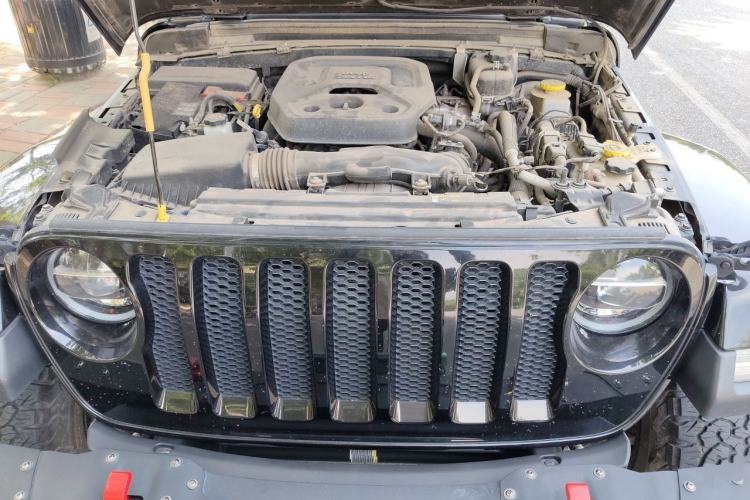 Used Jeep Wrangler 2021 2.0T Sahara Four-Door Edition Engine Bay