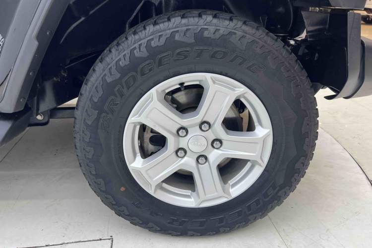 Used Jeep Wrangler 2021 2.0T Sahara Four-Door Edition Exterior 1