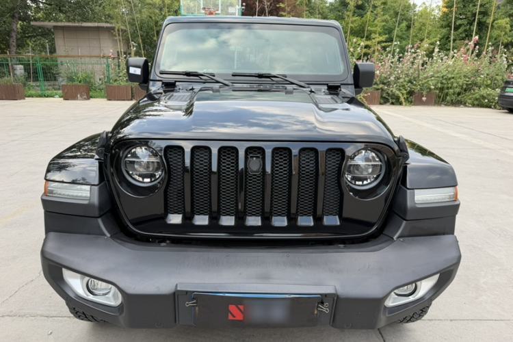 Used Jeep Wrangler 2021 2.0T Sahara Four-Door Edition Exterior 2