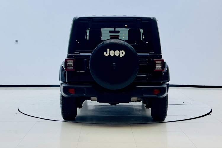 Used Jeep Wrangler 2021 2.0T Sahara Four-Door Edition Exterior 5