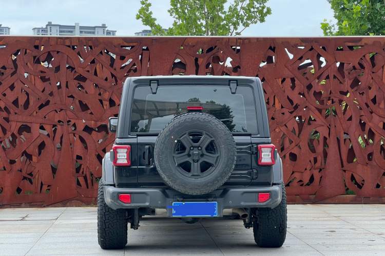 Used Jeep Wrangler 2021 2.0T Sahara Four-Door Edition Exterior 5