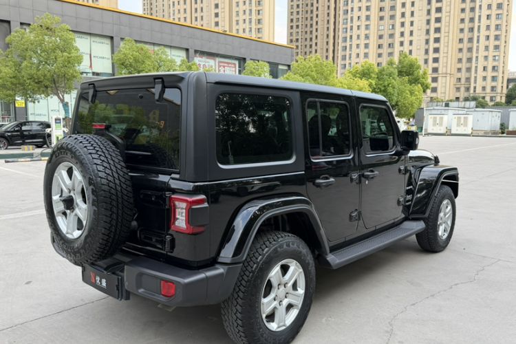 Used Jeep Wrangler 2021 2.0T Sahara Four-Door Edition Exterior 8