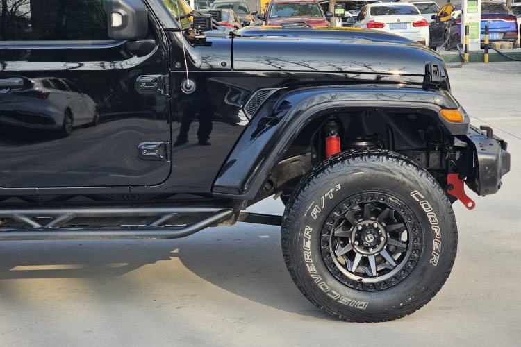 Used Jeep Wrangler 2021 2.0T Sahara Four-Door Edition Exterior 9
