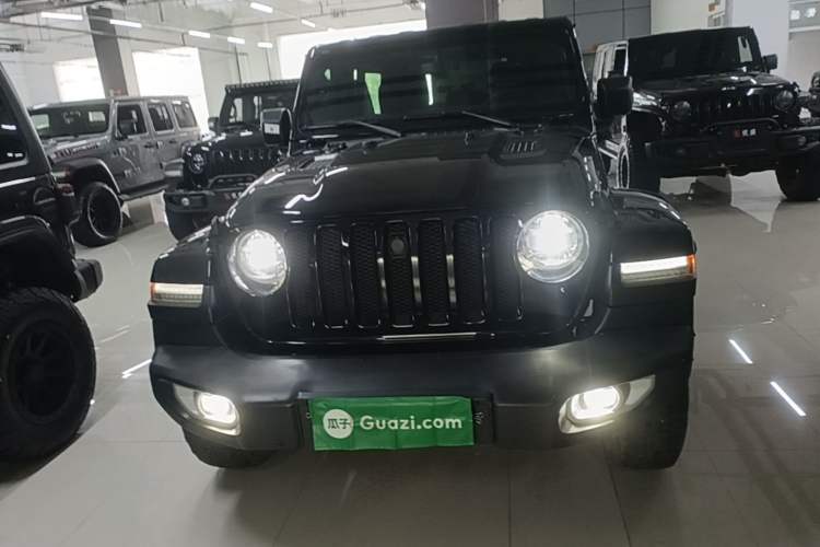 Used Jeep Wrangler 2021 2.0T Sahara Four-Door Edition Front