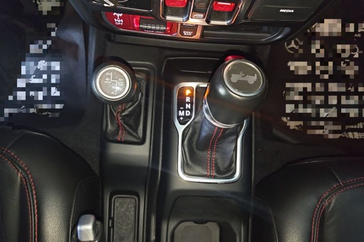 Used Jeep Wrangler 2021 2.0T Robin Hood Four-Door Edition Gear Lever