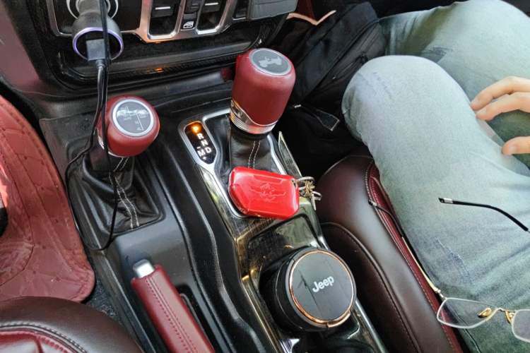 Used Jeep Wrangler 2021 2.0T Sahara Four-Door Edition Gear Lever