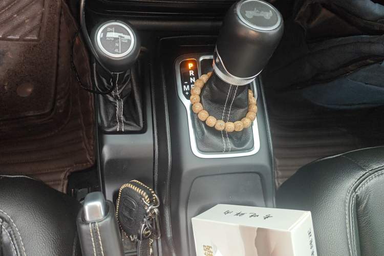 Used Jeep Wrangler 2021 2.0T Sahara Four-Door Edition Gear Lever