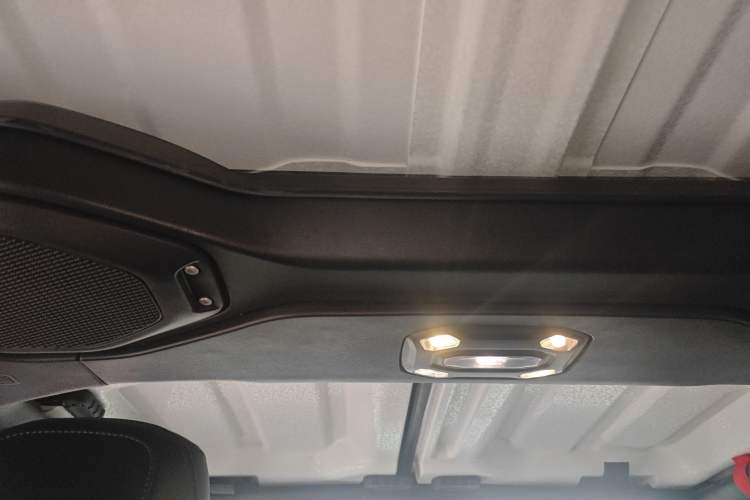 Used Jeep Wrangler 2021 2.0T Sahara Four-Door Edition Headliner