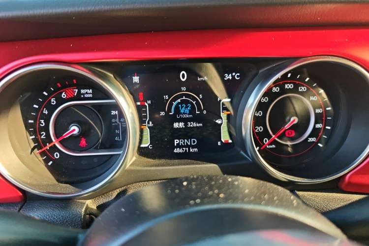 Used Jeep Wrangler 2021 2.0T Robin Hood two-door version Instrument Cluster