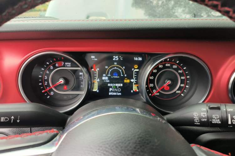 Used Jeep Wrangler 2021 2.0T Robin Hood Four-Door Edition Instrument Cluster