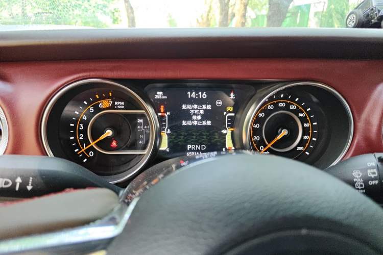 Used Jeep Wrangler 2021 2.0T Sahara Four-Door Edition Instrument Cluster
