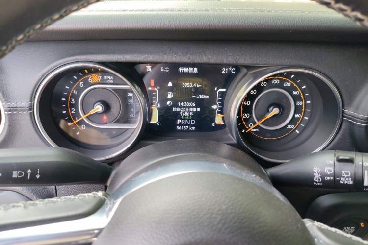 Used Jeep Wrangler 2021 2.0T Sahara Four-Door Edition Instrument Cluster