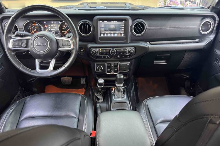 Used Jeep Wrangler 2021 2.0T Sahara Four-Door Edition Interior 1
