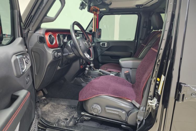 Used Jeep Wrangler 2021 2.0T Robin Hood Four-Door Edition Interior 10