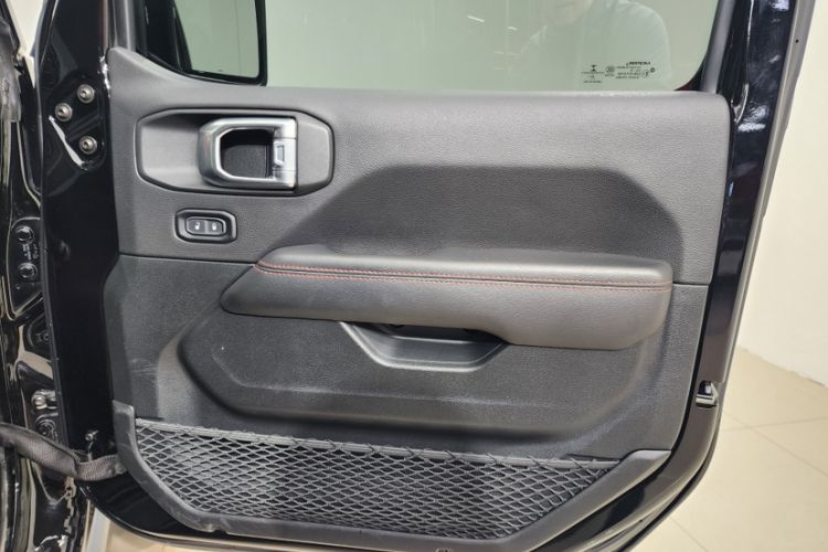 Used Jeep Wrangler 2021 2.0T Robin Hood Four-Door Edition Interior 2