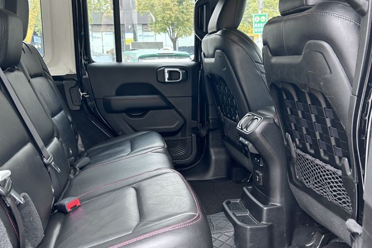 Used Jeep Wrangler 2021 2.0T Robin Hood Four-Door Edition Interior 2