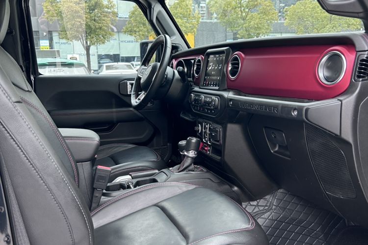 Used Jeep Wrangler 2021 2.0T Robin Hood Four-Door Edition Interior 3