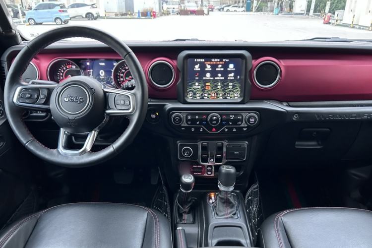 Used Jeep Wrangler 2021 2.0T Robin Hood Four-Door Edition Interior 5