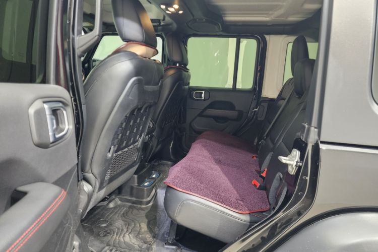 Used Jeep Wrangler 2021 2.0T Robin Hood Four-Door Edition Interior 6