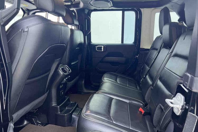 Used Jeep Wrangler 2021 2.0T Sahara Four-Door Edition Interior 6