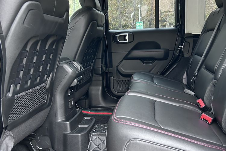 Used Jeep Wrangler 2021 2.0T Robin Hood Four-Door Edition Interior 7