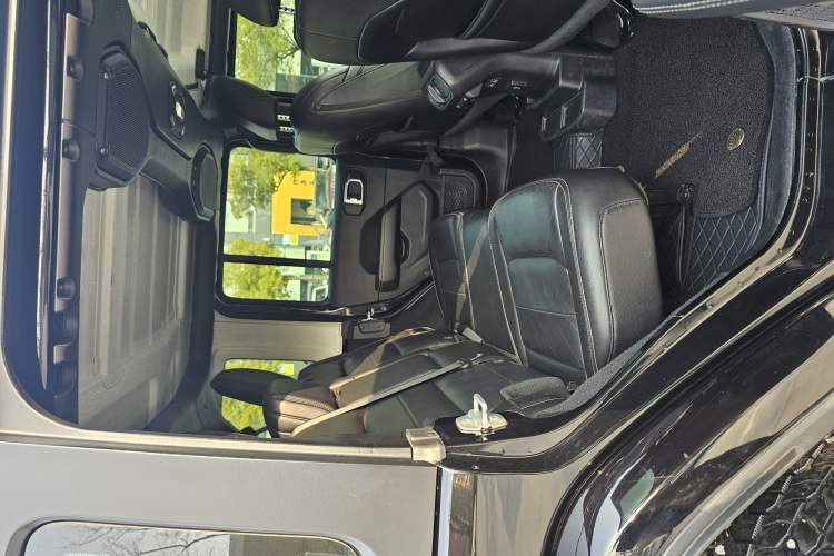 Used Jeep Wrangler 2021 2.0T Sahara Four-Door Edition Interior 7