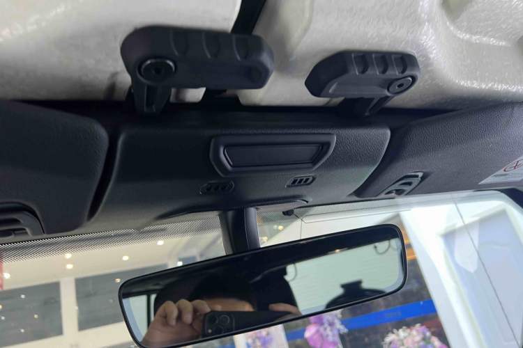 Used Jeep Wrangler 2021 2.0T Sahara Four-Door Edition Interior 7