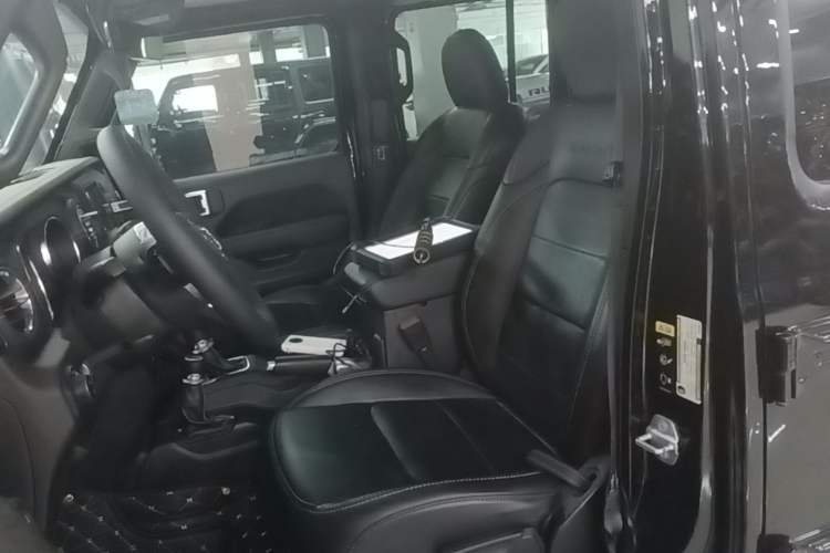 Used Jeep Wrangler 2021 2.0T Sahara Four-Door Edition Left Front Seat