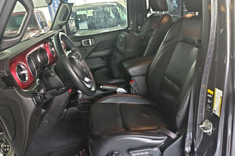 Used Jeep Wrangler 2021 2.0T Robin Hood Four-Door Edition Left Front Seat