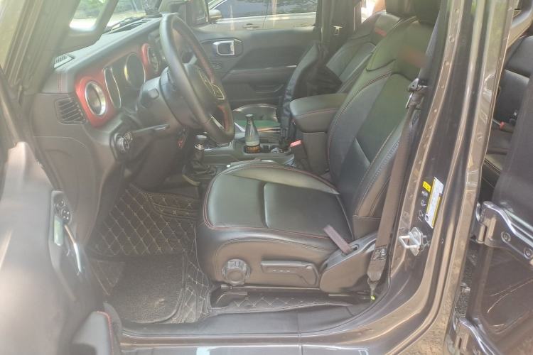 Used Jeep Wrangler 2021 2.0T Robin Hood Four-Door Edition Left Front Seat
