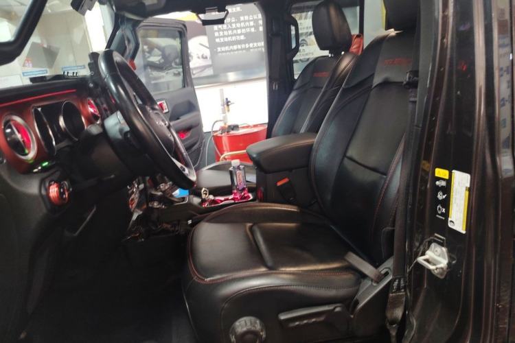 Used Jeep Wrangler 2021 2.0T Robin Hood Four-Door Edition Left Front Seat