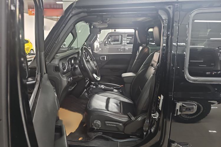 Used Jeep Wrangler 2021 2.0T Sahara Four-Door Edition Left Front Seat