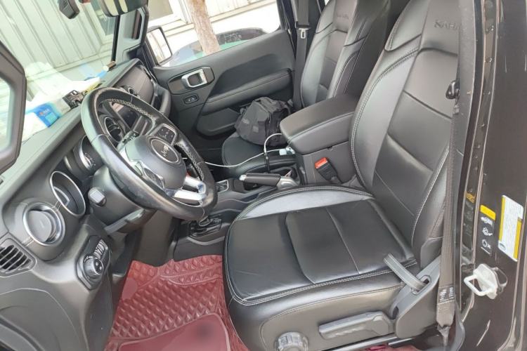 Used Jeep Wrangler 2021 2.0T Sahara Four-Door Edition Left Front Seat