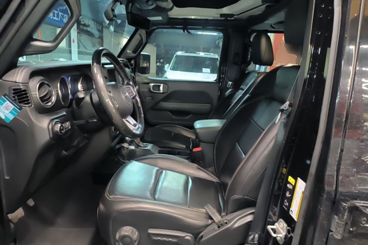 Used Jeep Wrangler 2021 2.0T Sahara Four-Door Edition Left Front Seat
