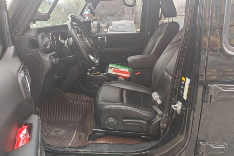 Used Jeep Wrangler 2021 2.0T Sahara Four-Door Edition Left Front Seat