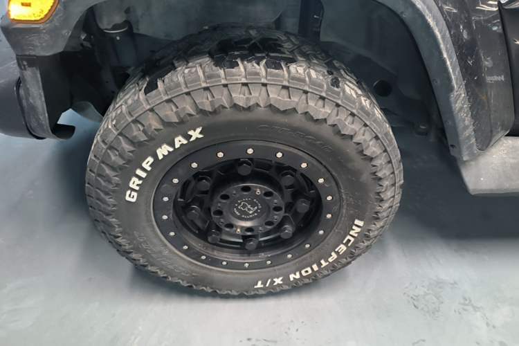 Used Jeep Wrangler 2021 2.0T Sahara Four-Door Edition Left Front Wheel Hub