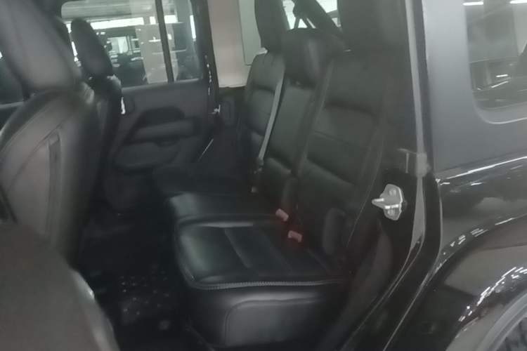 Used Jeep Wrangler 2021 2.0T Sahara Four-Door Edition Left Rear Seat
