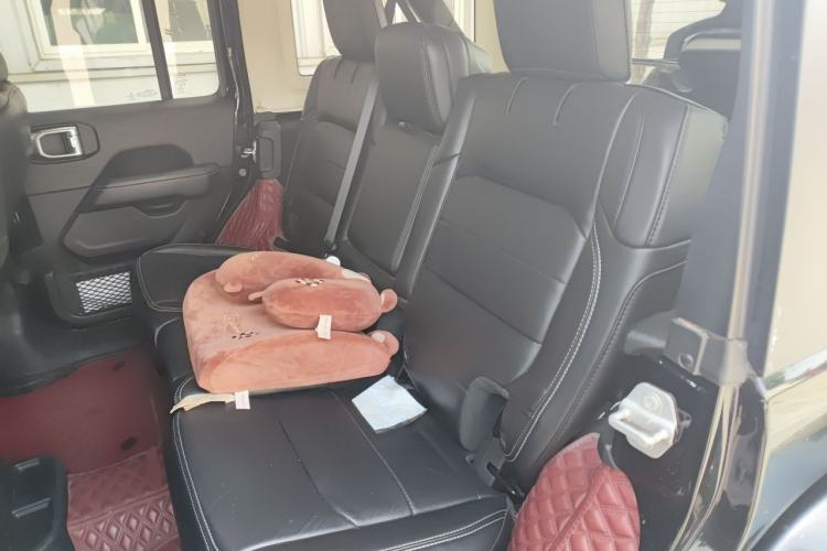 Used Jeep Wrangler 2021 2.0T Sahara Four-Door Edition Left Rear Seat