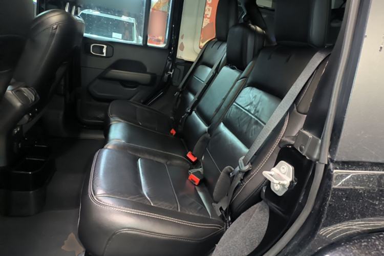 Used Jeep Wrangler 2021 2.0T Sahara Four-Door Edition Left Rear Seat