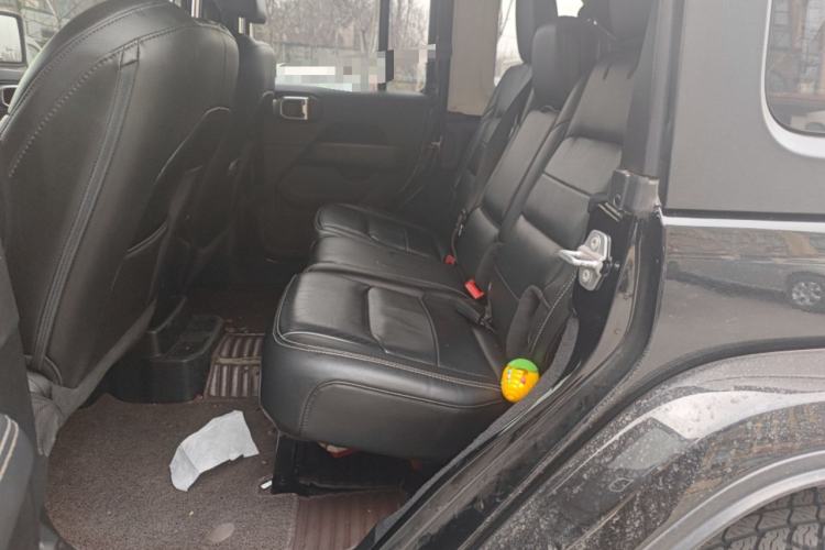 Used Jeep Wrangler 2021 2.0T Sahara Four-Door Edition Left Rear Seat