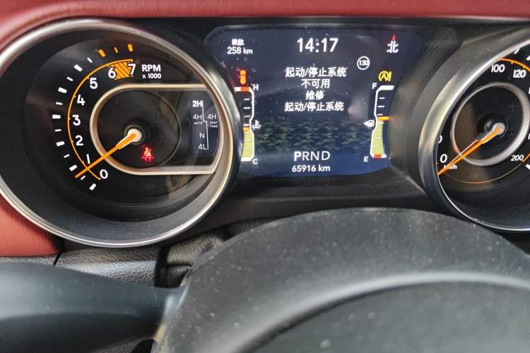 Used Jeep Wrangler 2021 2.0T Sahara Four-Door Edition Odometer Close Up