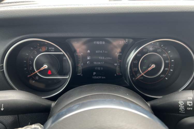 Used Jeep Wrangler 2021 2.0T Sahara Four-Door Edition Odometer Close Up