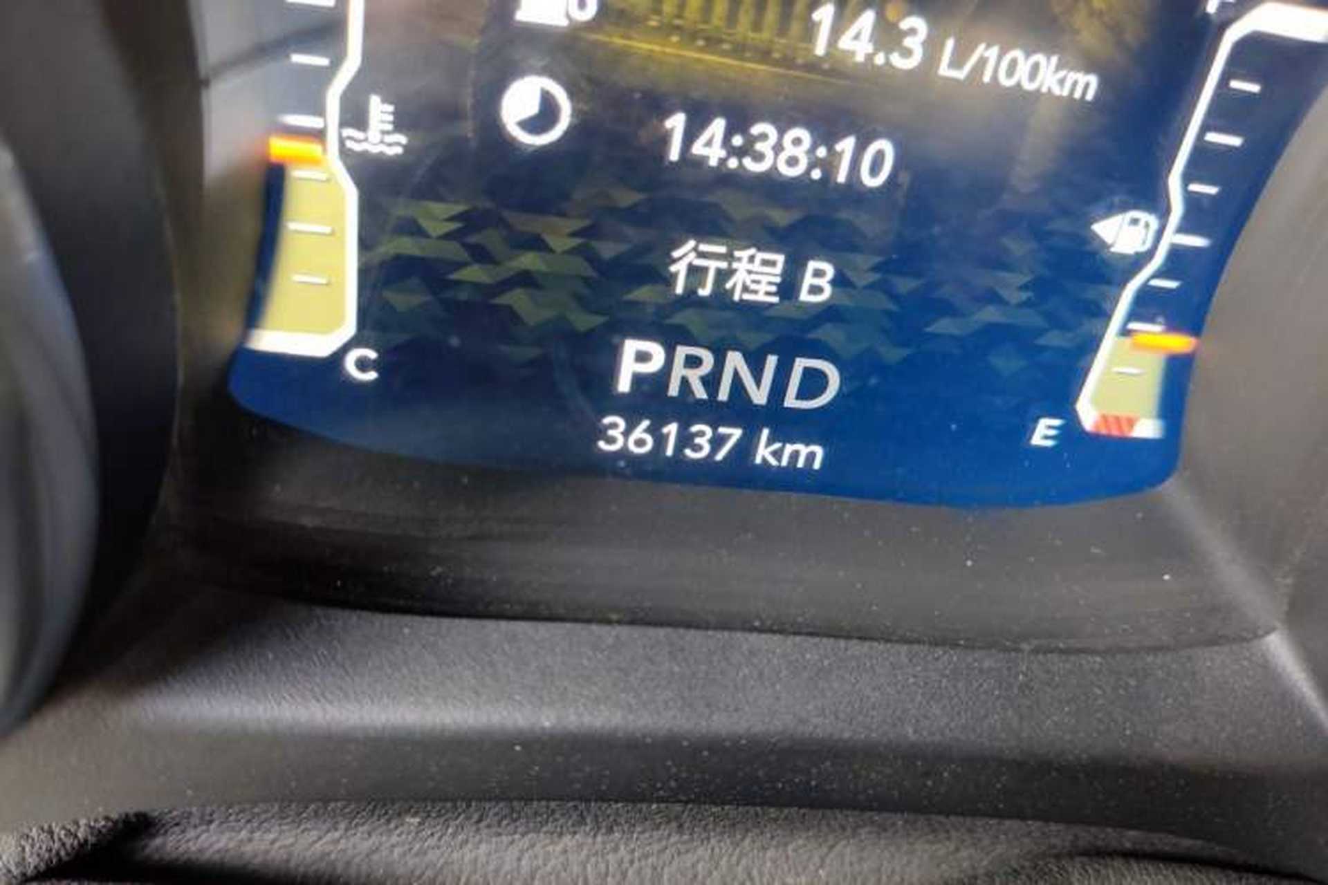 Used Jeep Wrangler 2021 2.0T Sahara Four-Door Edition Odometer Close Up