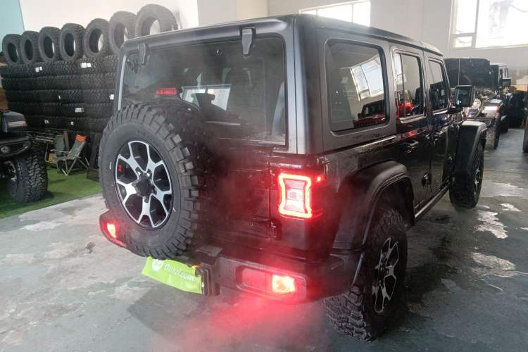 Used Jeep Wrangler 2021 2.0T Robin Hood Four-Door Edition Rear Right 45 Deg