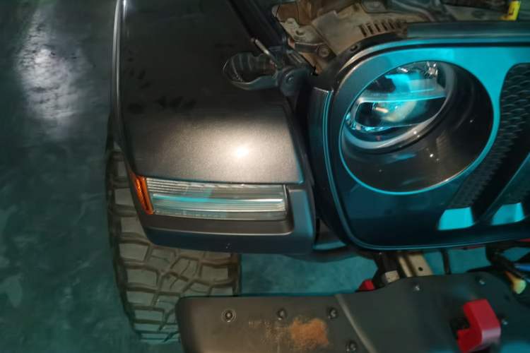 Used Jeep Wrangler 2021 2.0T Sahara Four-Door Edition Right Front Headlight